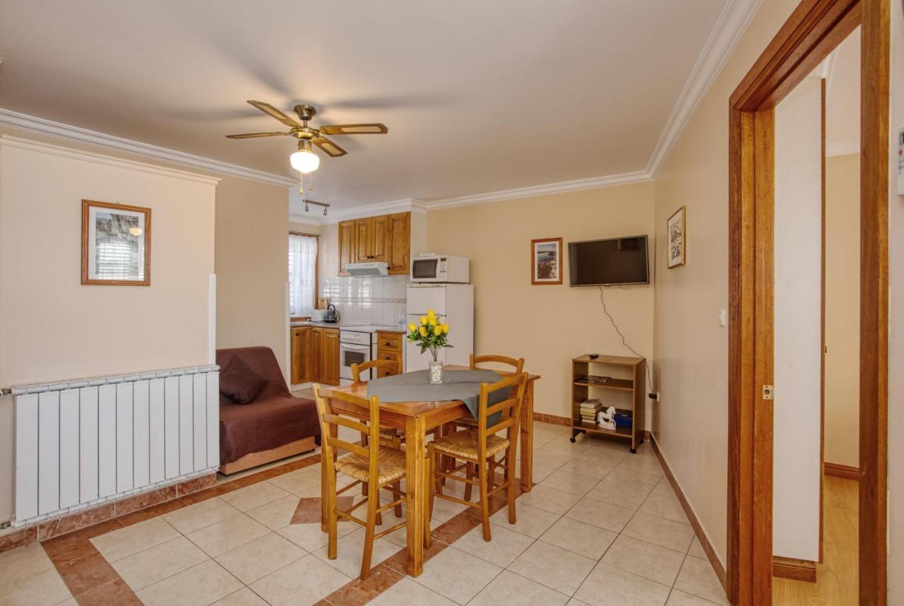 Apartments By The Sea Brodarica, Sibenik - 4194 外观 照片