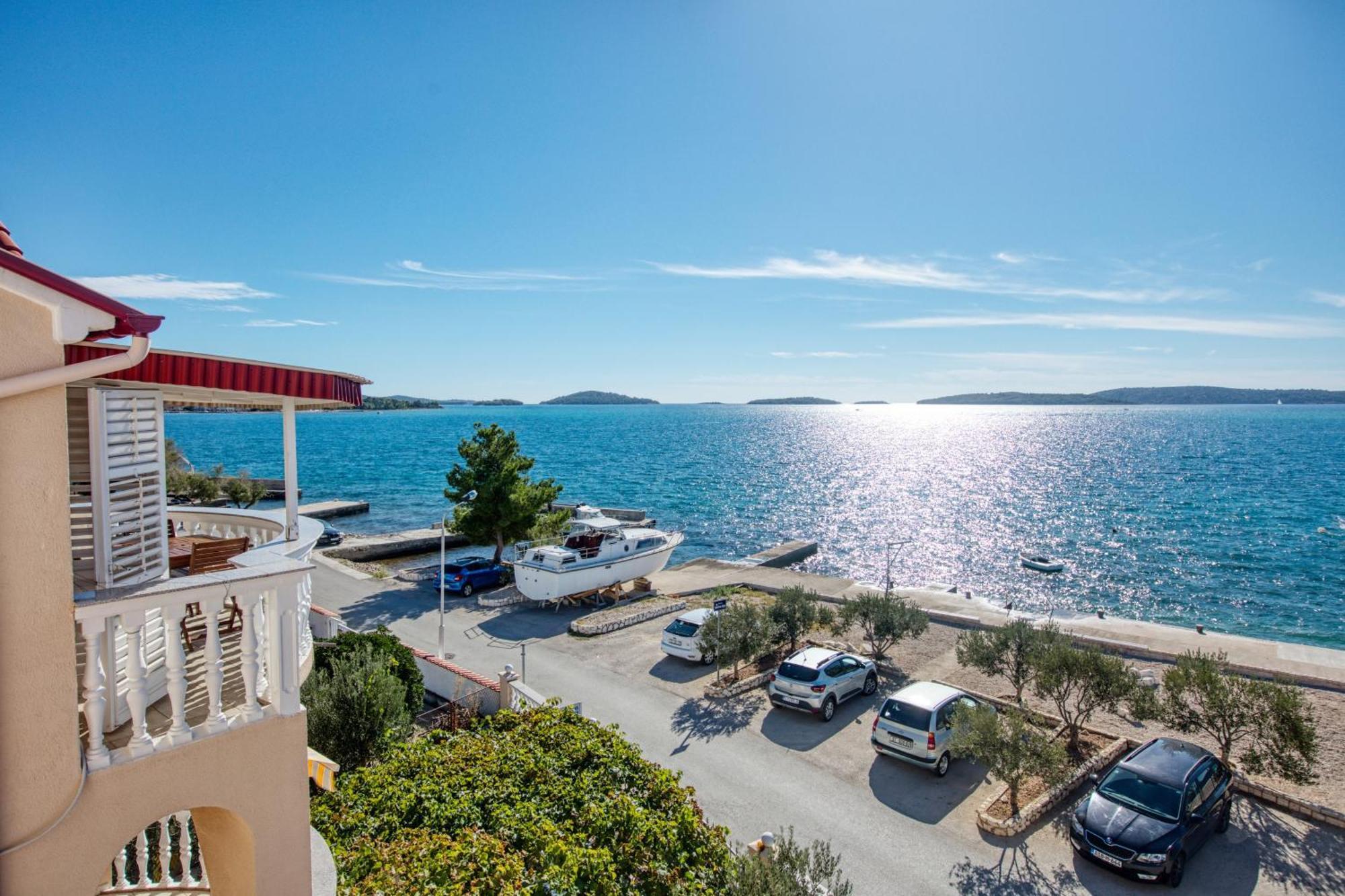 Apartments By The Sea Brodarica, Sibenik - 4194 外观 照片